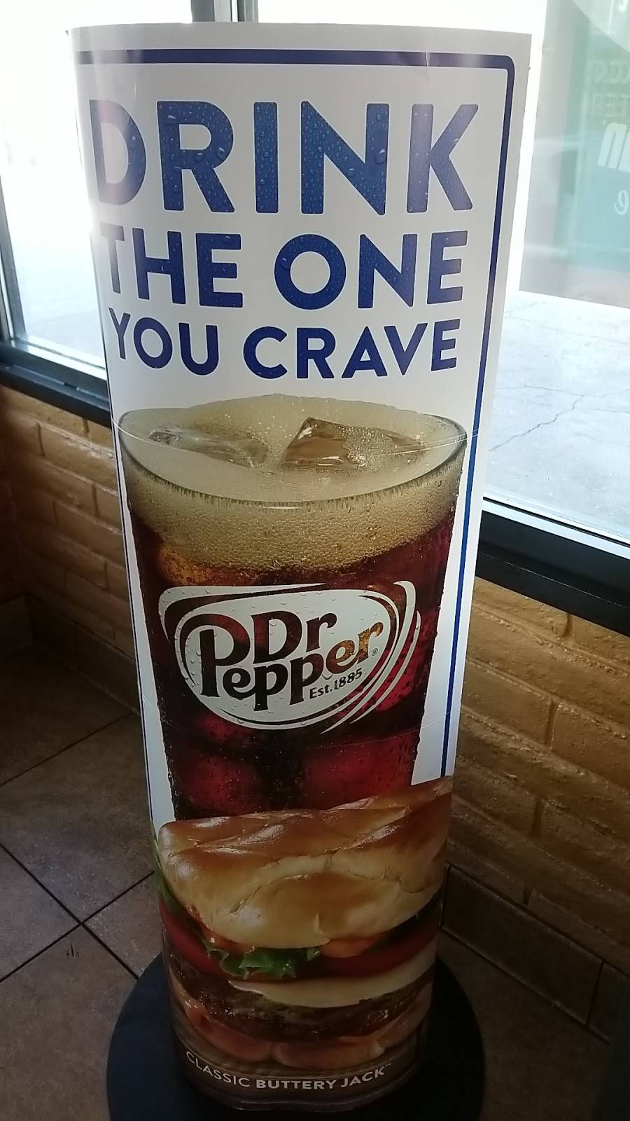 Jack in the Box | restaurant | 115 N Central Ave, Compton, CA 90220, USA | 3106038728 OR +1 310-603-8728