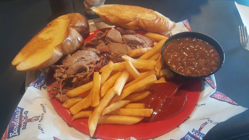 Bandanas Bar-B-Q | restaurant | 6163 Mid Rivers Mall Dr, St Peters, MO 63304, USA | 6369289999 OR +1 636-928-9999