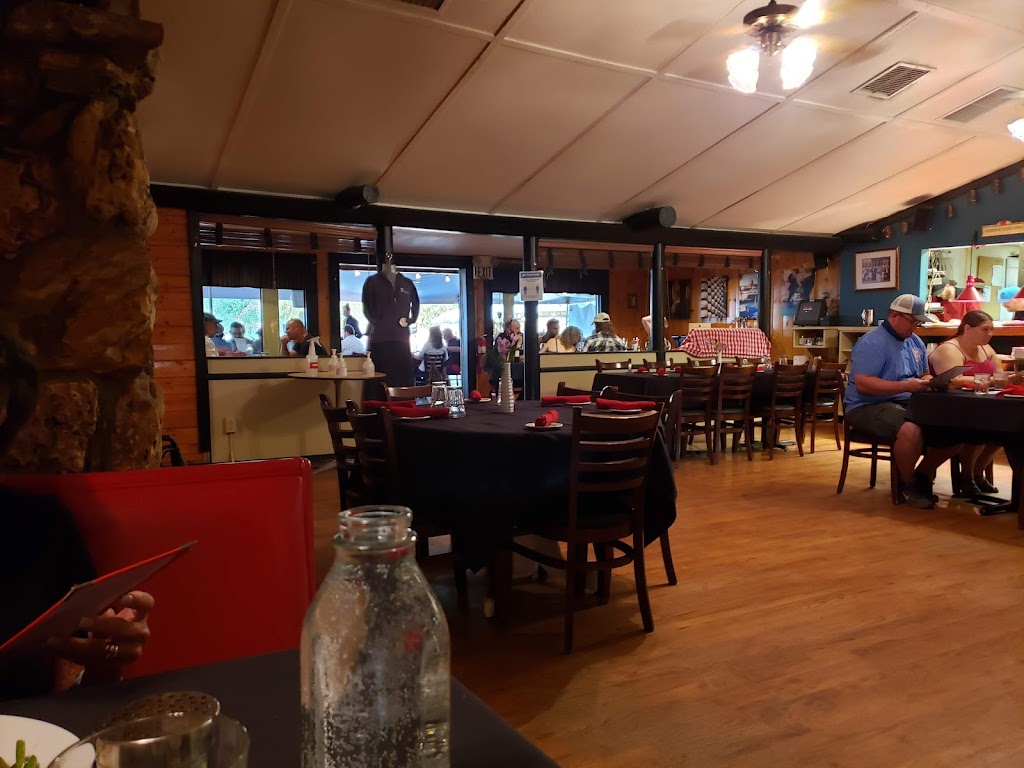 Garlic Mikes | restaurant | 2674 CO-135, Gunnison, CO 81230, USA | 9706412493 OR +1 970-641-2493