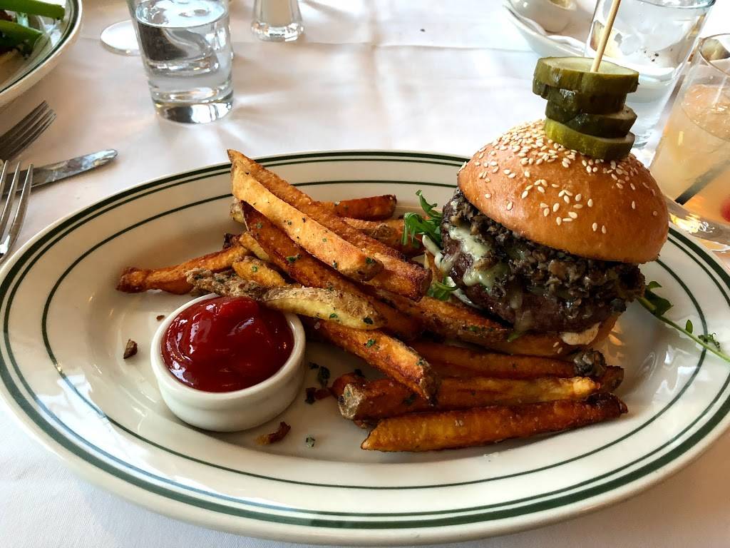 Barringers Restaurant | restaurant | 1 Spruce St, Fish Creek, WI 54212, USA | 9208685445 OR +1 920-868-5445