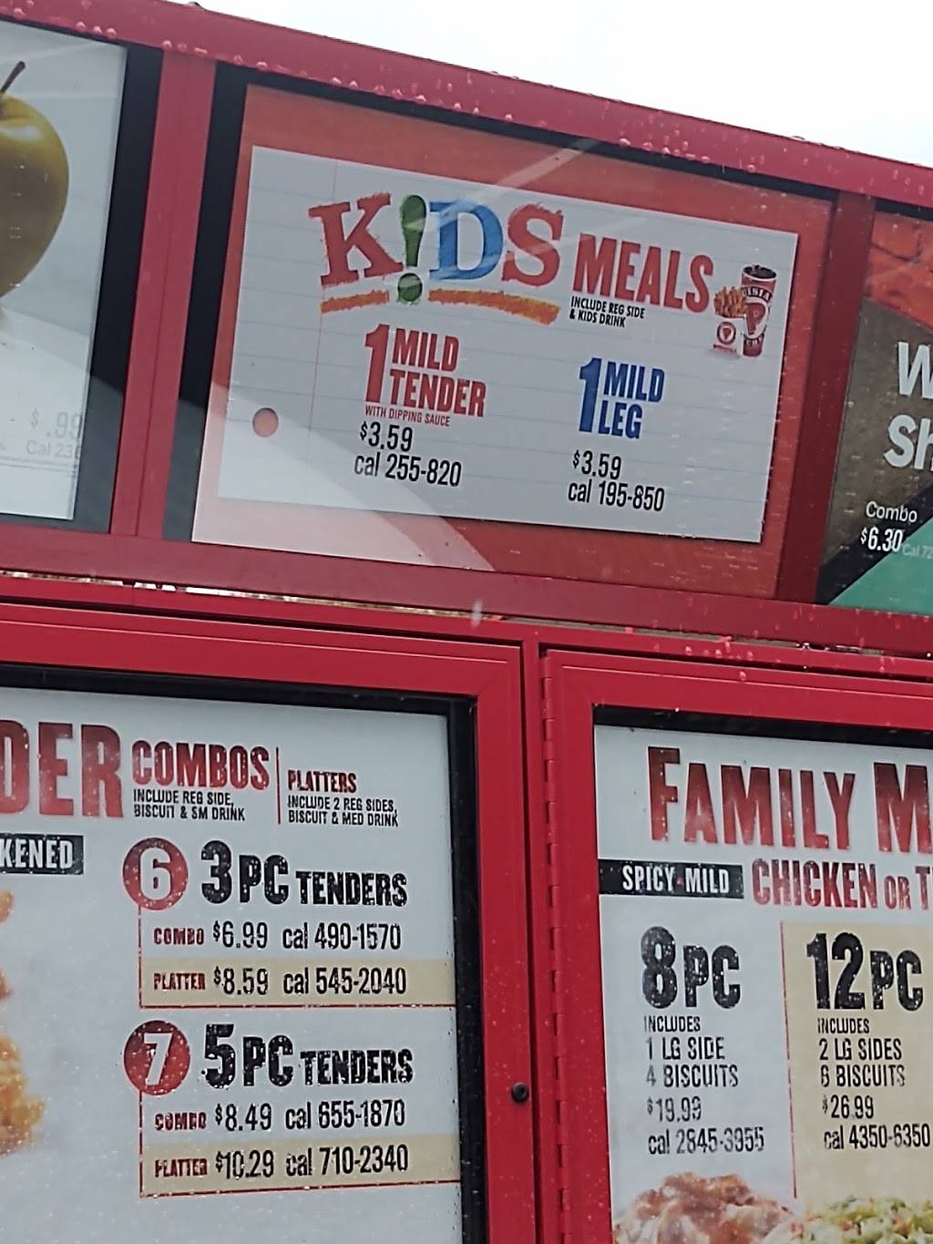 Popeyes Louisiana Kitchen | restaurant | 1222 Bells Hwy, Walterboro, SC 29488, USA | 8435382150 OR +1 843-538-2150