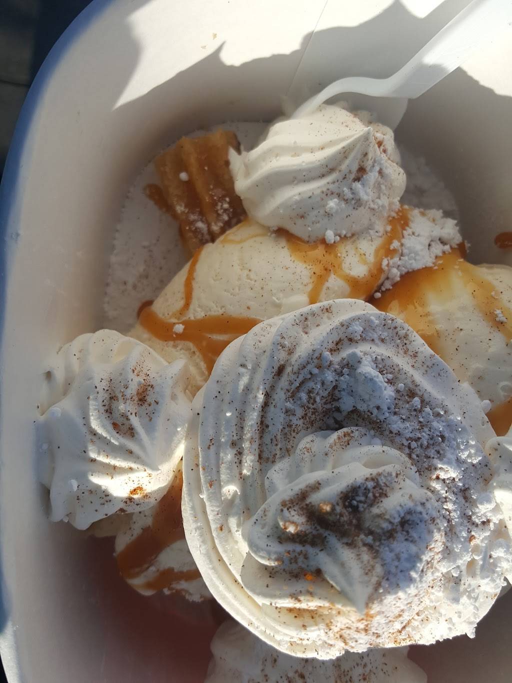 Cold Stone Creamery | bakery | 7476 Cortez Rd W, Bradenton, FL 34210, USA | 9417613252 OR +1 941-761-3252