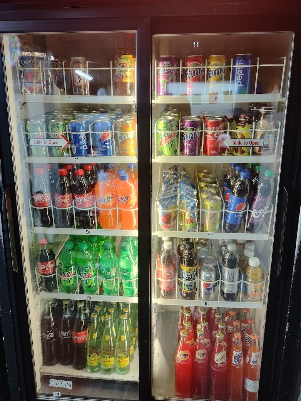 El Pirul Taqueria | restaurant | 5218 Sherman St, Houston, TX 77011, USA | 7139232740 OR +1 713-923-2740