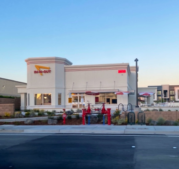 In-N-Out Burger | restaurant | 2532 Santa Rosa Ave, Santa Rosa, CA 95407, USA | 8007861000 OR +1 800-786-1000
