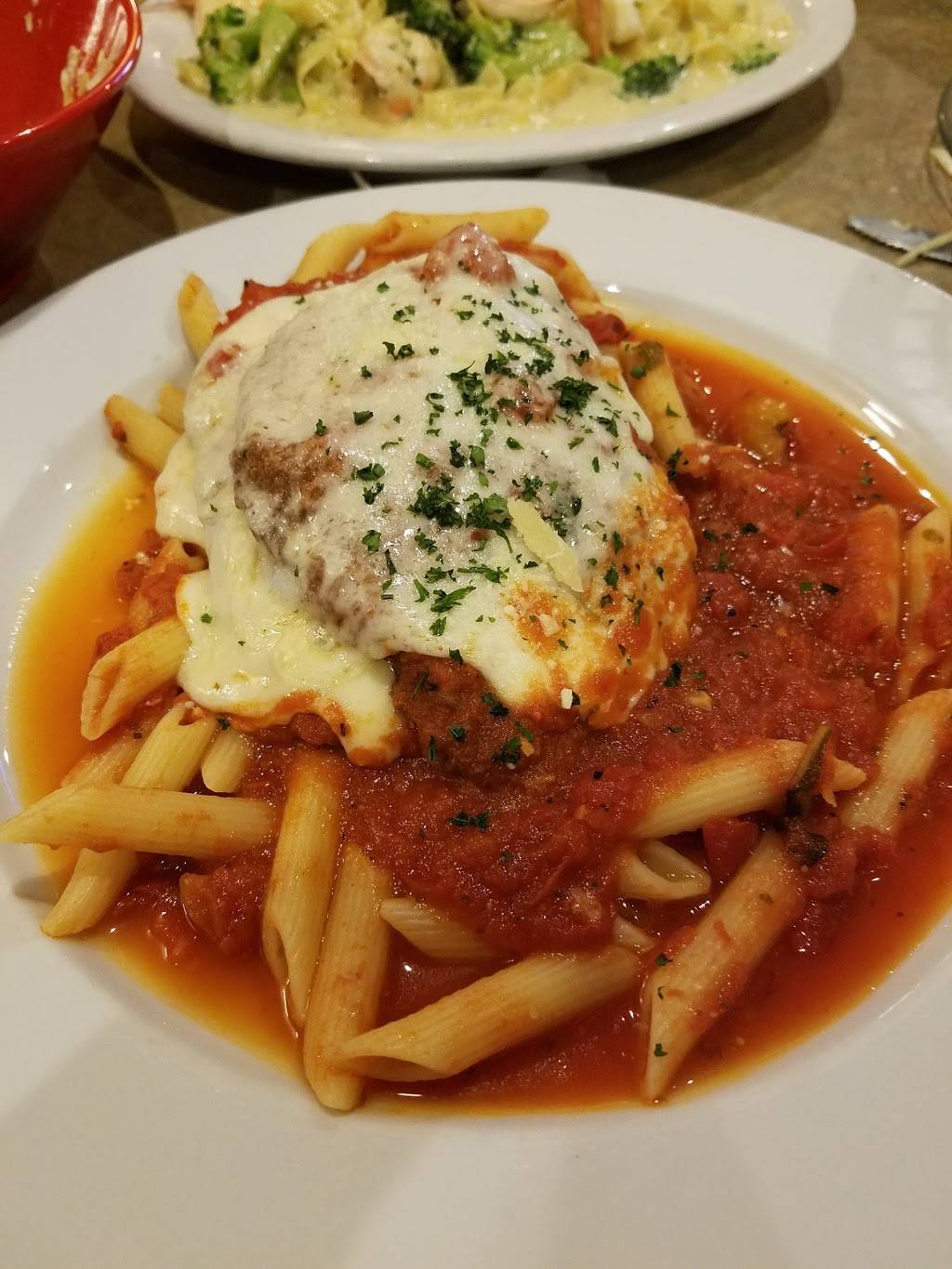 DeVinos Pizza & Pasta | restaurant | 1850, 2221 Morello Ave, Pleasant Hill, CA 94523, USA | 9256896666 OR +1 925-689-6666