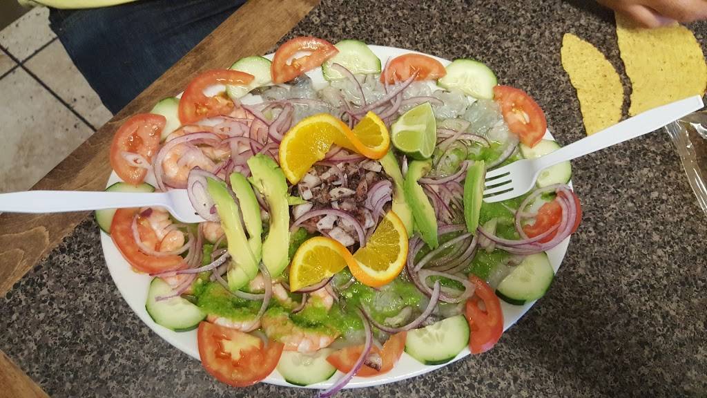 El Zarape | restaurant | 1065 Federal Blvd, Denver, CO 80204, USA | 3038930394 OR +1 303-893-0394