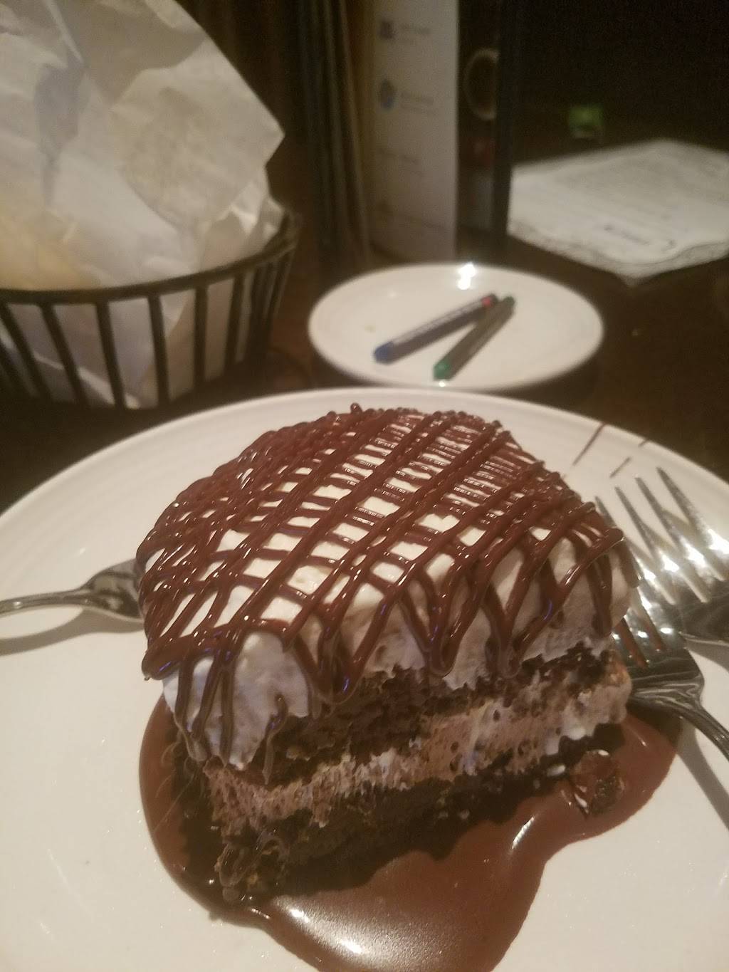 Carrabbas Italian Grill | restaurant | 511 Courtfield Dr, Murrells Inlet, SC 29576, USA | 8436523800 OR +1 843-652-3800