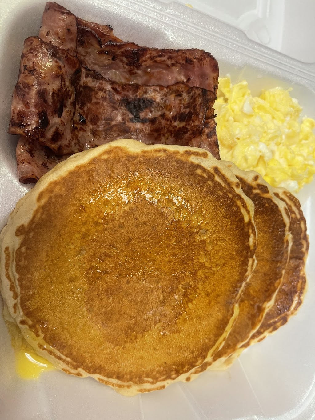 Tommys Place | restaurant | 5511 N 5th St, Philadelphia, PA 19120, USA | 2155483717 OR +1 215-548-3717