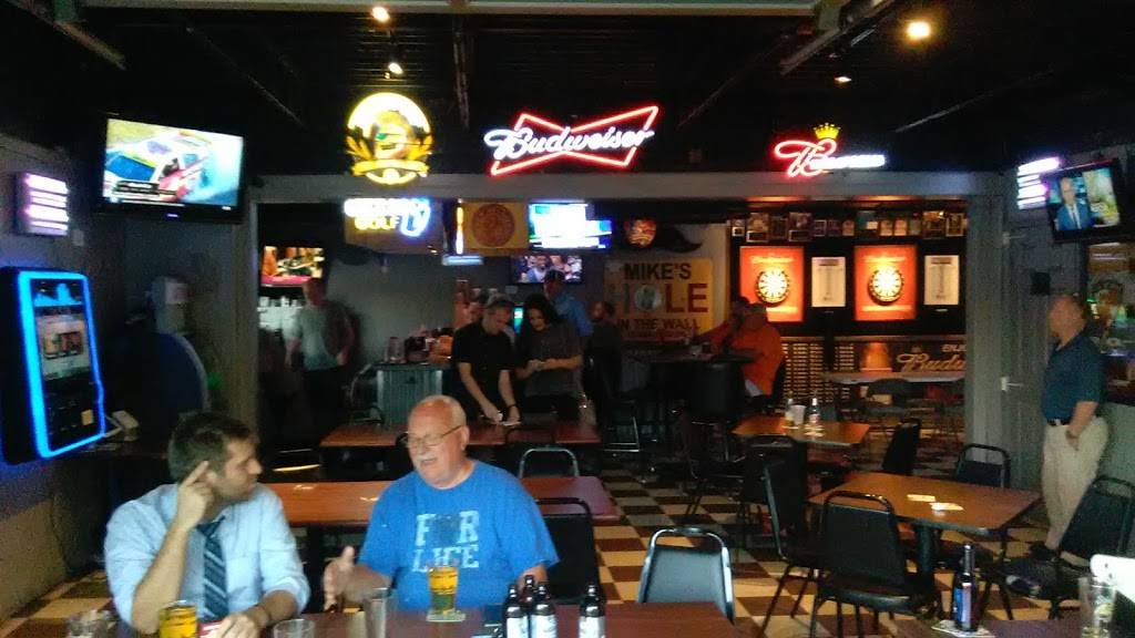 Mikes Hole in the Wall | restaurant | 535 Cherokee Blvd, Chattanooga, TN 37405, USA | 4234755259 OR +1 423-475-5259