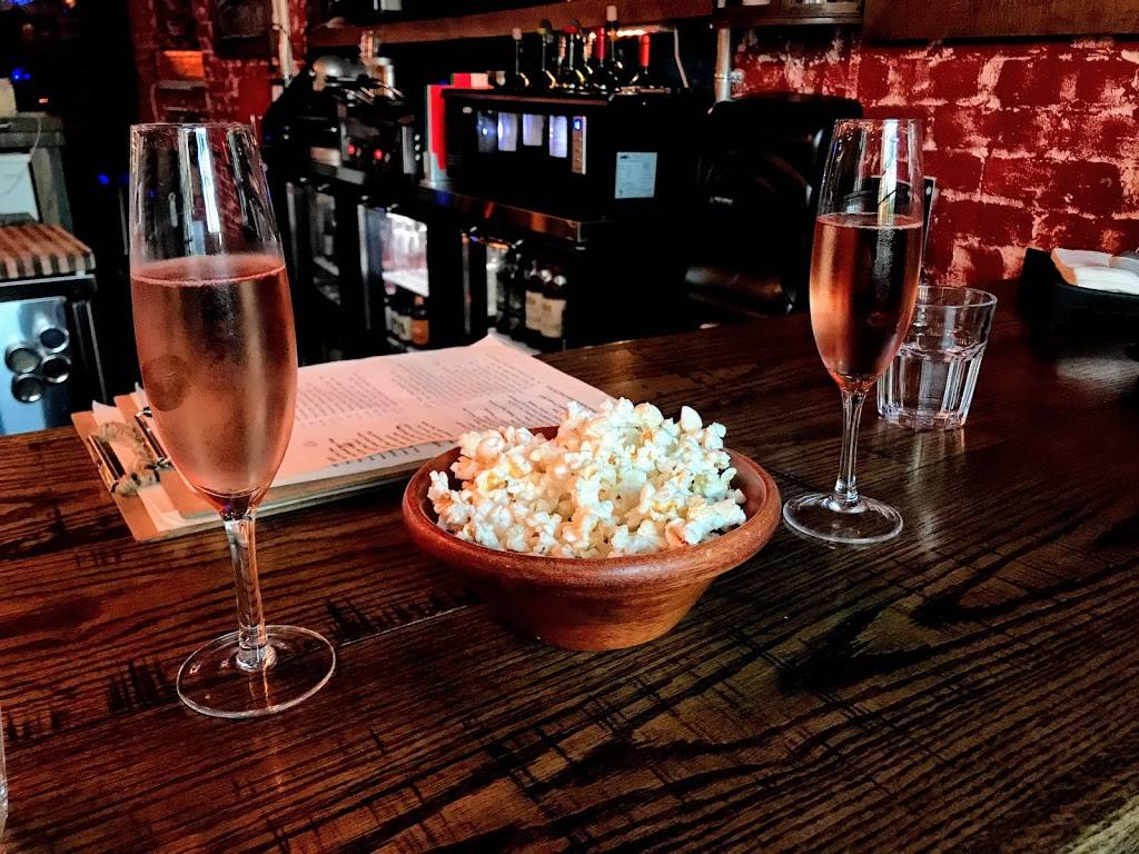 West Wine Bar | restaurant | 67 West St #3, Brooklyn, NY 11222, USA | 9179091087 OR +1 917-909-1087