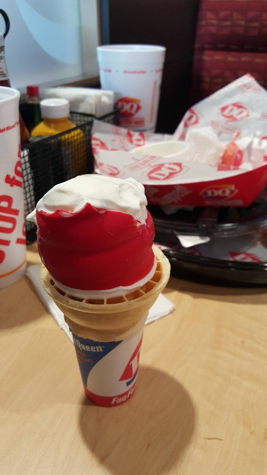 Dairy Queen | restaurant | 202 W 4th St, Cameron, TX 76520, USA | 2546973401 OR +1 254-697-3401