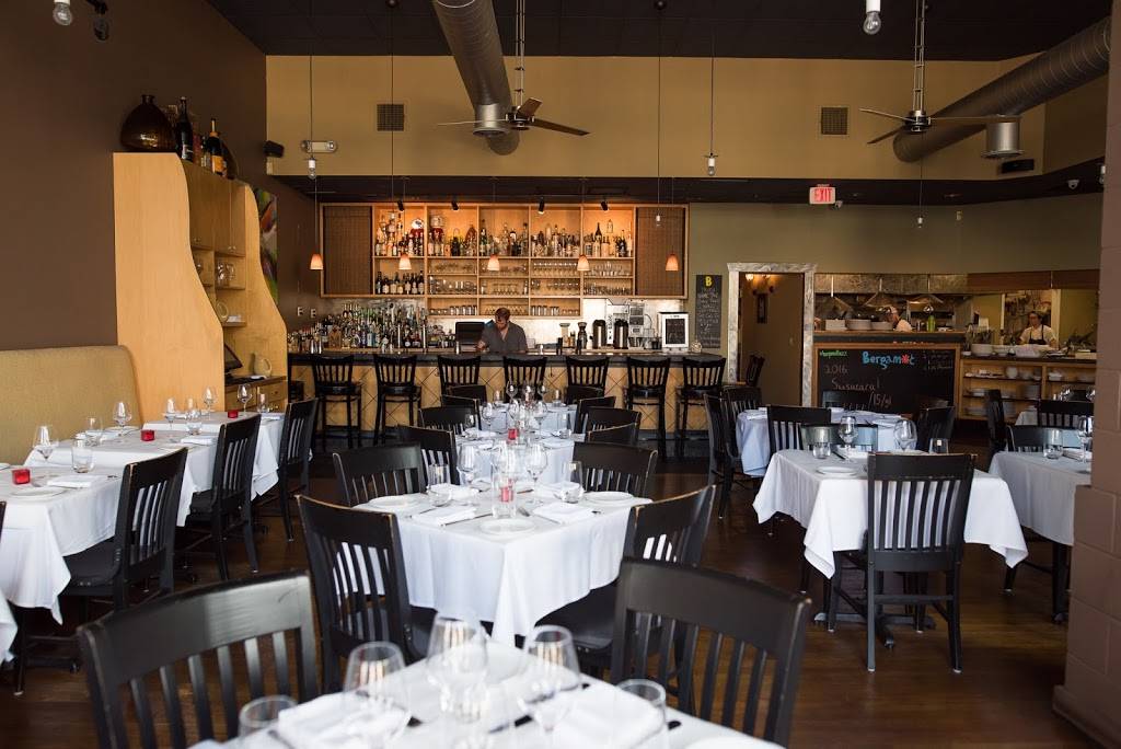 Bergamot | restaurant | 118 Beacon St, Somerville, MA 02143, USA | 6175767700 OR +1 617-576-7700