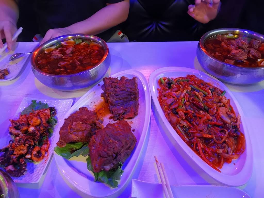 Noahs Kitchen | restaurant | 343 Glendale Ave, St. Catharines, ON L2T 0A1, Canada | 9052270888 OR +1 905-227-0888