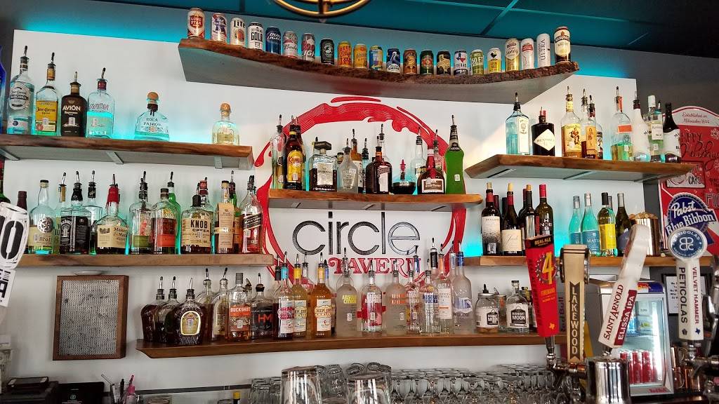 Full Circle Tavern | restaurant | 6341 La Vista Dr, Dallas, TX 75214, USA | 2142083435 OR +1 214-208-3435