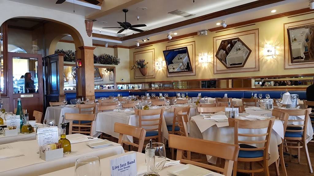 Le Petit Four | restaurant | 8654 Sunset Blvd, West Hollywood, CA 90069, USA | 3106523863 OR +1 310-652-3863