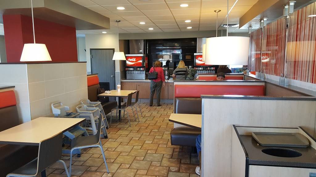McDonalds | cafe | 222 S 3rd St, Terre Haute, IN 47807, USA | 8122342207 OR +1 812-234-2207