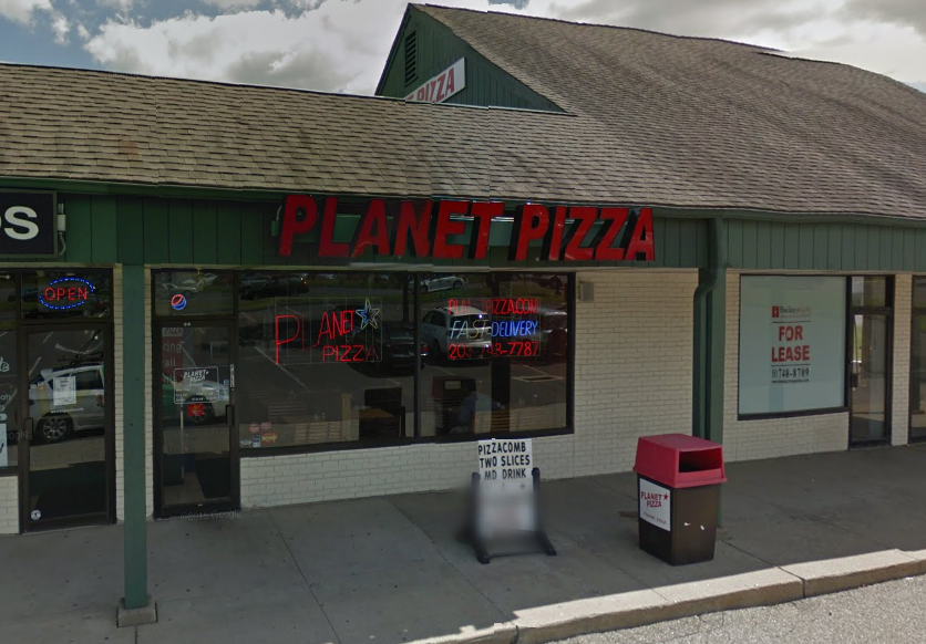 Planet Pizza | restaurant | 71 Newtown Rd, Danbury, CT 06810, USA | 2037437787 OR +1 203-743-7787