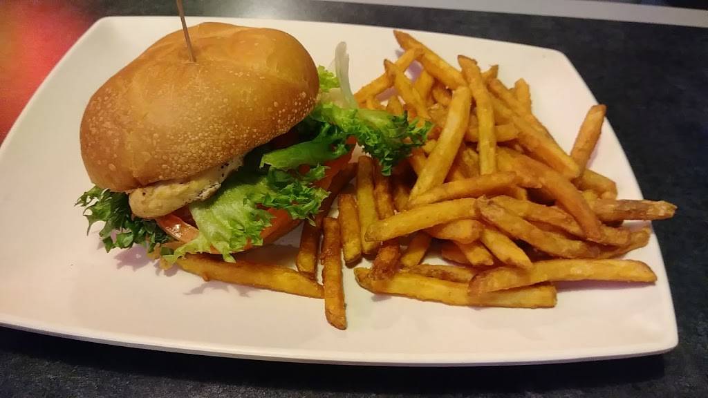 Miami Grill | restaurant | 1505 S Federal Hwy, Dania Beach, FL 33004, USA | 9549221128 OR +1 954-922-1128