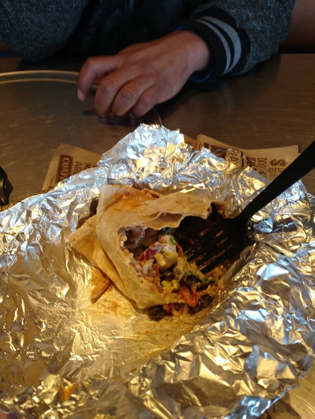 Chipotle Mexican Grill | restaurant | 4151 Sterling Ave Ste B, Kansas City, MO 64133, USA | 8162457324 OR +1 816-245-7324