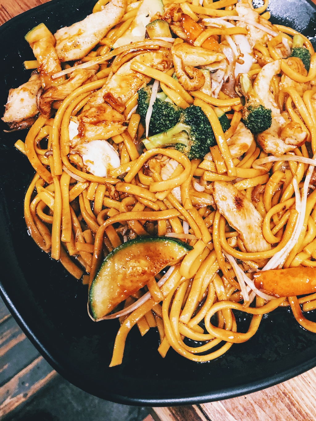 Ah Mah & Son Asian Eatery | restaurant | 4587, 1269 West Ave suite 101, Crossville, TN 38555, USA | 9313370776 OR +1 931-337-0776