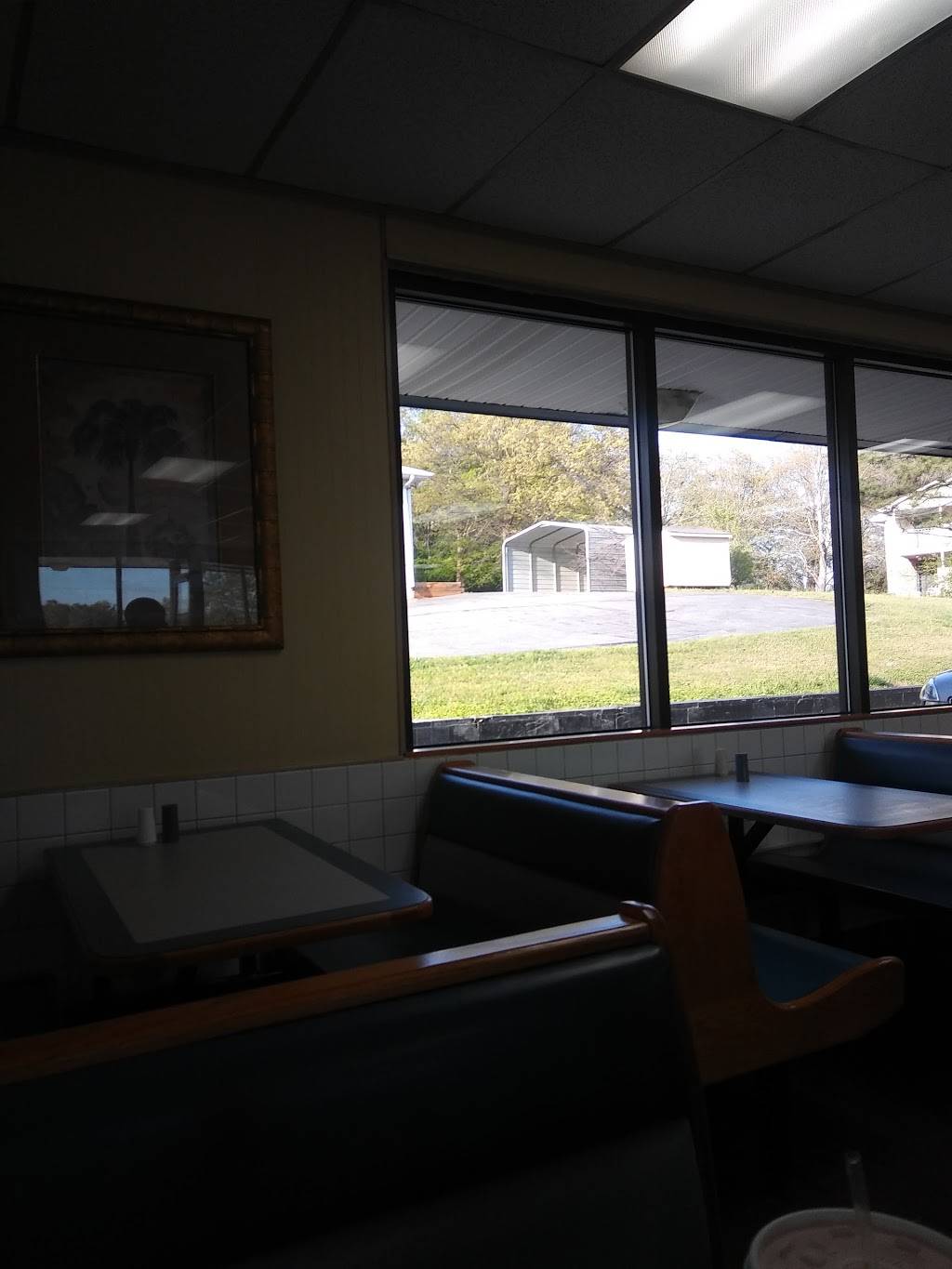 Palmetto Restaurant | restaurant | 67 S Main St, Inman, SC 29349, USA | 8644726188 OR +1 864-472-6188