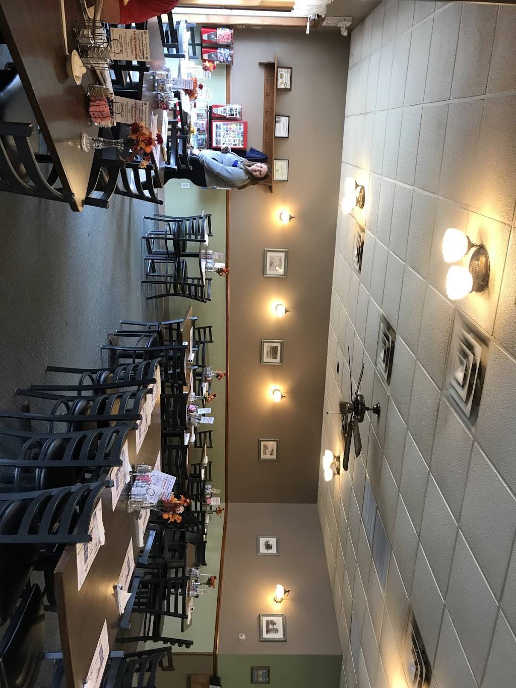 Lamplighter | restaurant | 8850 Unionville Rd, Sebewaing, MI 48759, USA | 9898839224 OR +1 989-883-9224