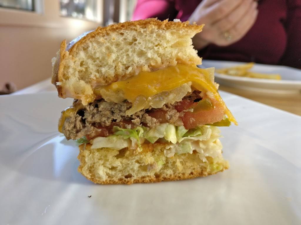 Waterdog Tavern | restaurant | 1015 Alameda de las Pulgas, Belmont, CA 94002, USA | 6506224642 OR +1 650-622-4642