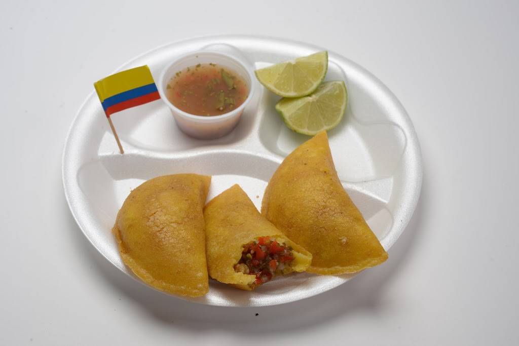 Los Cipotes Food Truck | restaurant | 5805 W Irlo Bronson Memorial Hwy, Kissimmee, FL 34746, USA | 4075028202 OR +1 407-502-8202