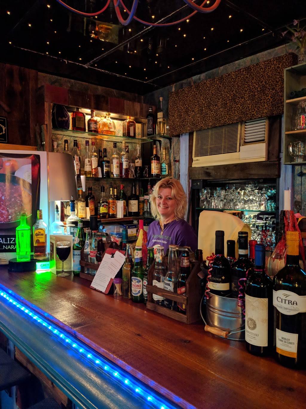 Luigi Vitrones Pastabilities | restaurant | 3009, 415, N Lincoln St, Wilmington, DE 19805, USA | 3026569822 OR +1 302-656-9822