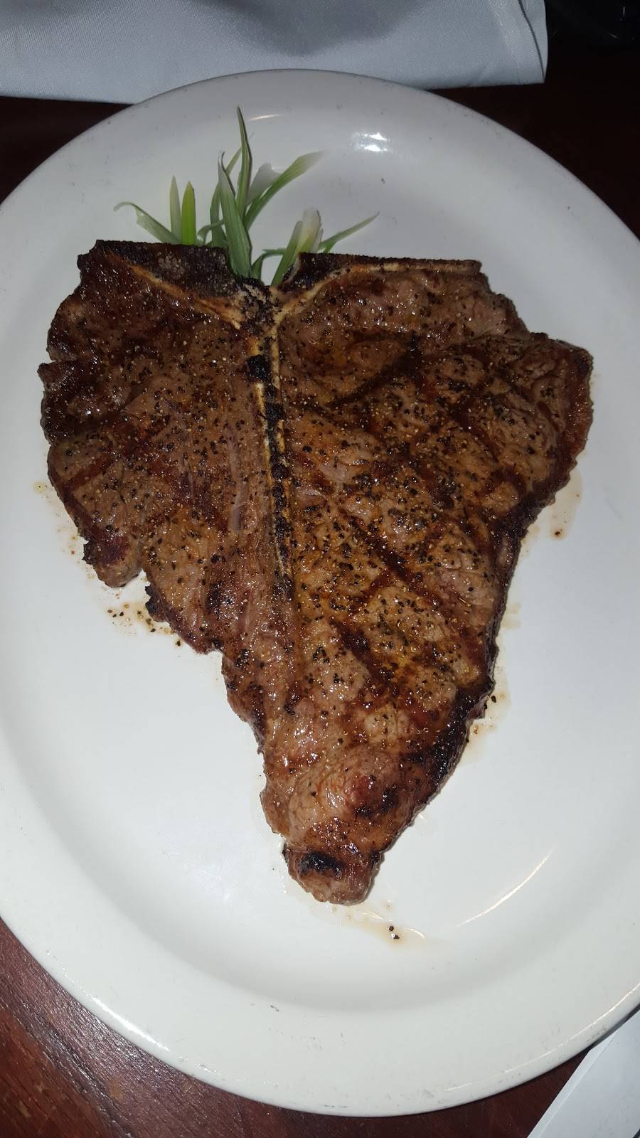 The Palace Mens Club | restaurant | 2482 NE Interstate 410 Loop, San Antonio, TX 78217, USA | 2105996011 OR +1 210-599-6011