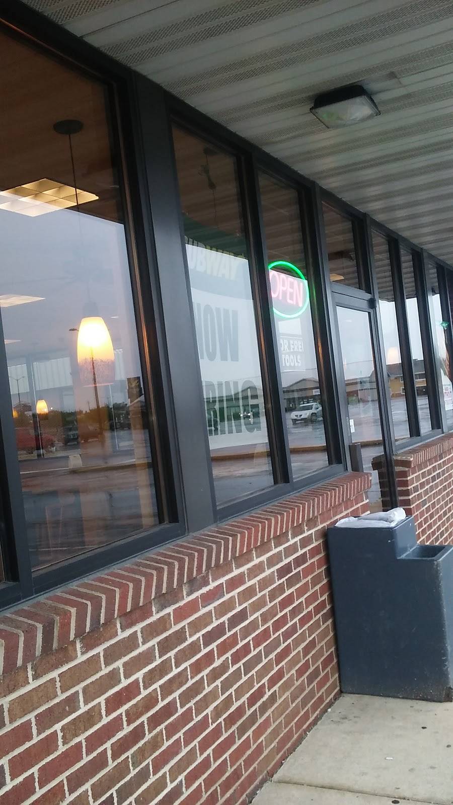 Subway | restaurant | 277 S Bluemound Dr, Appleton, WI 54914, USA | 9207300314 OR +1 920-730-0314