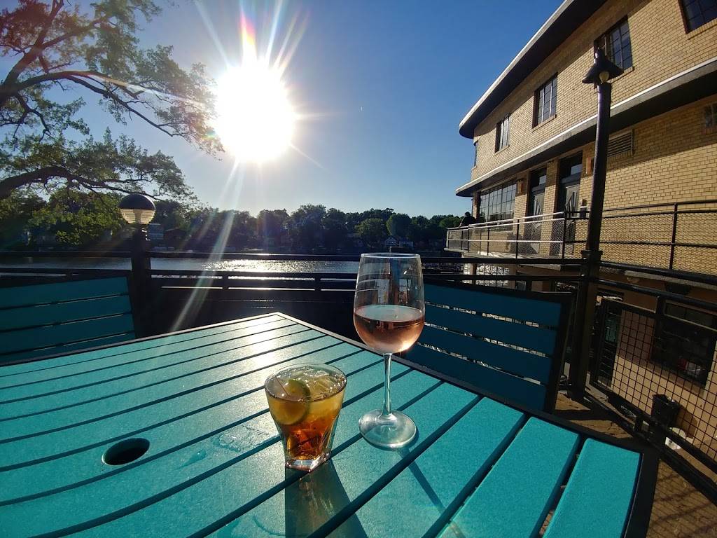 Table 530 at PICKS At PLX | restaurant | 530 Portage Lakes Drive, Akron, OH 44319, USA | 3307945157 OR +1 330-794-5157