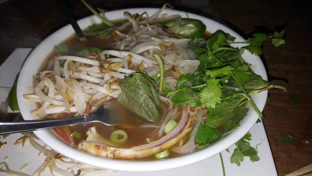 Web House Café & Bar | restaurant | 320 Blanco Rd, San Antonio, TX 78212, USA | 2105310100 OR +1 210-531-0100