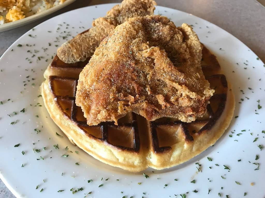 Moja Southern Kitchen & Catering | restaurant | 301 N MacArthur Hwy, Peoria, IL 61605, USA | 3098392086 OR +1 309-839-2086