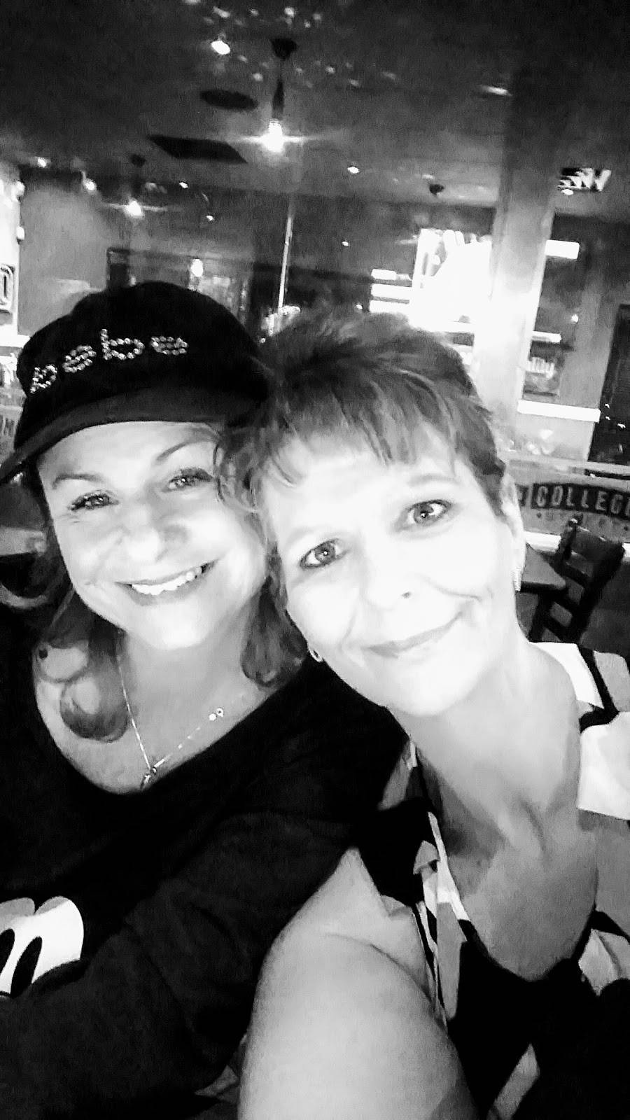 Dylans Grill and Pub | restaurant | 4401 E Sunset Rd, Henderson, NV 89014, USA | 7025471981 OR +1 702-547-1981