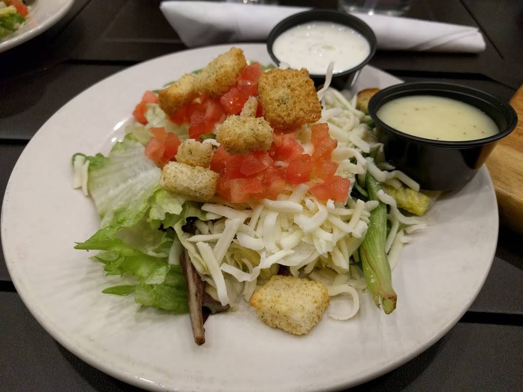 Central Station Steak And Ale | restaurant | 2281 Central Ave, Cambridge, OH 43725, USA | 7404399054 OR +1 740-439-9054