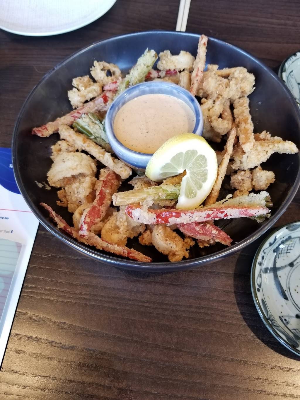 Blue Sushi Sake Grill | restaurant | 2000 Crocker Rd, Westlake, OH 44145, USA | 4403284500 OR +1 440-328-4500