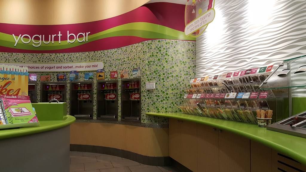 Menchies Frozen Yogurt | bakery | 19122 Beardslee Blvd Classroom, Bothell, WA 98011, USA | 4254194664 OR +1 425-419-4664