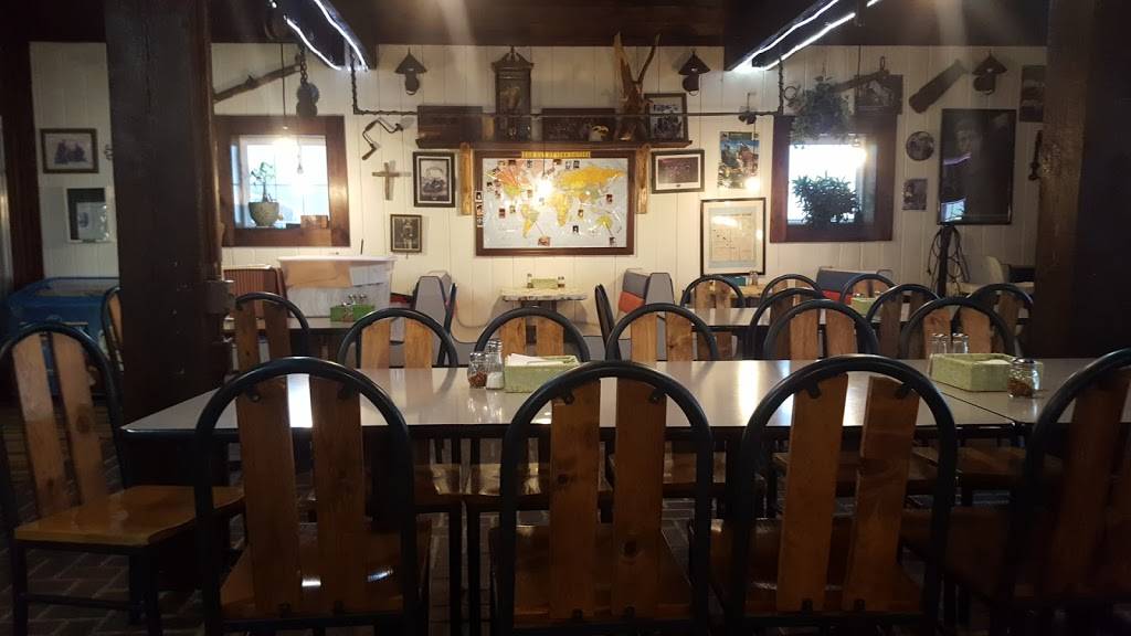 Amys Pizza | restaurant | 140 E Country Ln, Shipshewana, IN 46565, USA | 2607687323 OR +1 260-768-7323