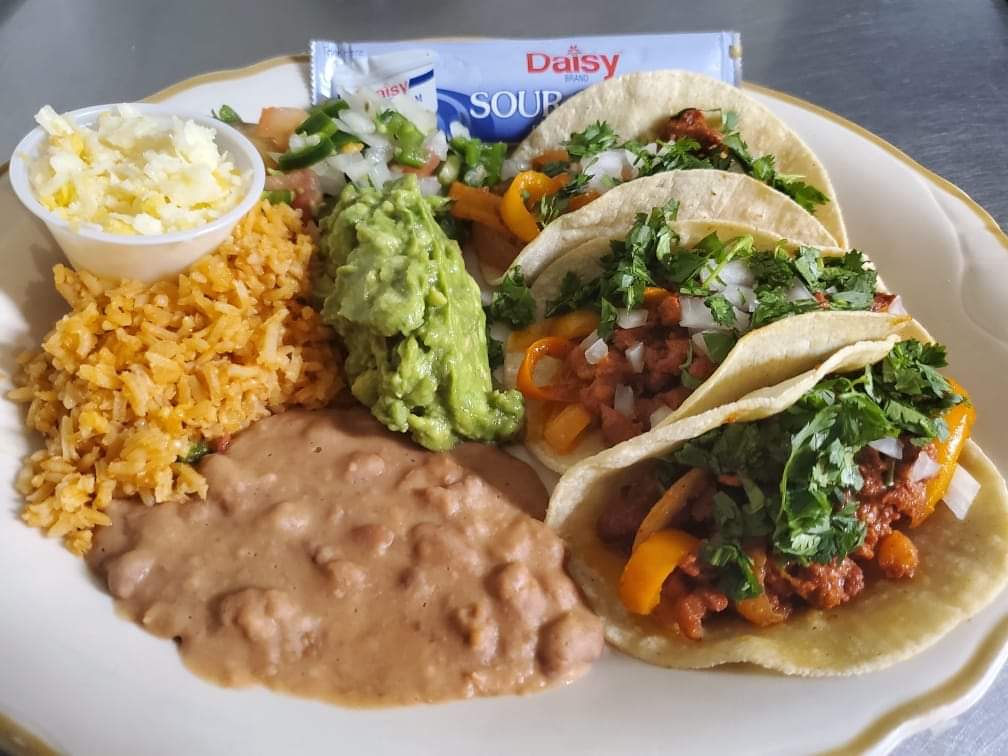 El Rancho Restaurant | restaurant | 12099 US-287, Dumas, TX 79029, USA | 8069665421 OR +1 806-966-5421