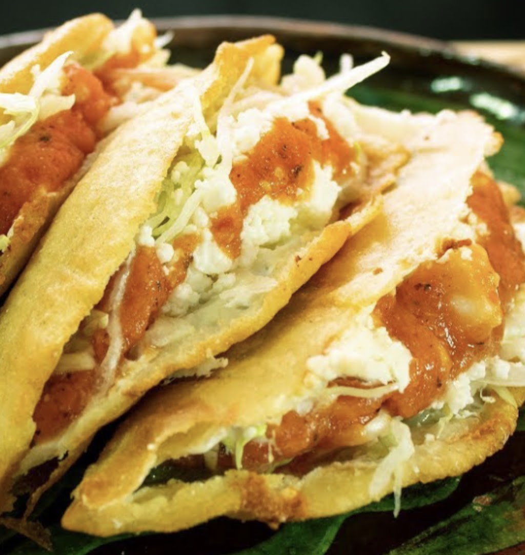 Mar y Tierra | restaurant | 11211 Almeda Genoa Rd, Houston, TX 77034, USA | 7135307878 OR +1 713-530-7878