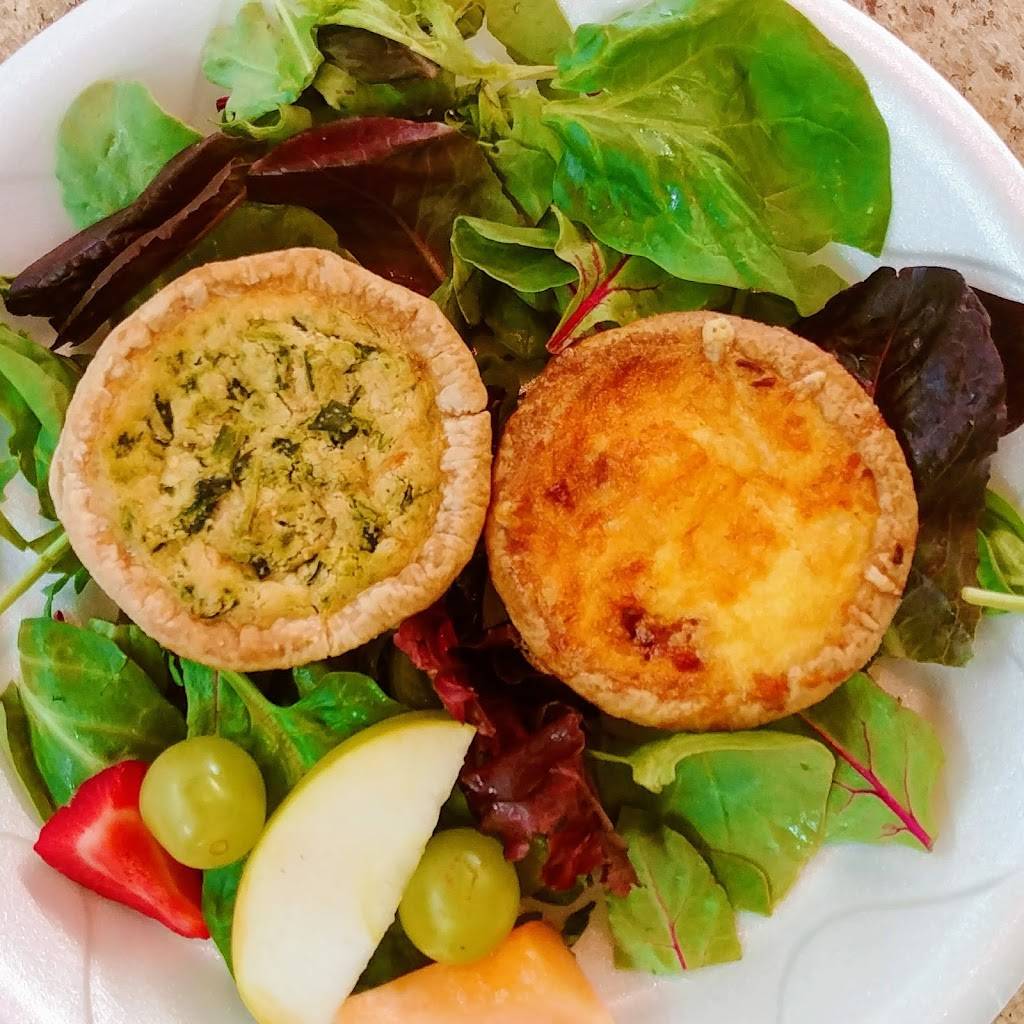 The Bread Basket Deli | restaurant | 2927 N 40th St, Tampa, FL 33605, USA | 8136213355 OR +1 813-621-3355