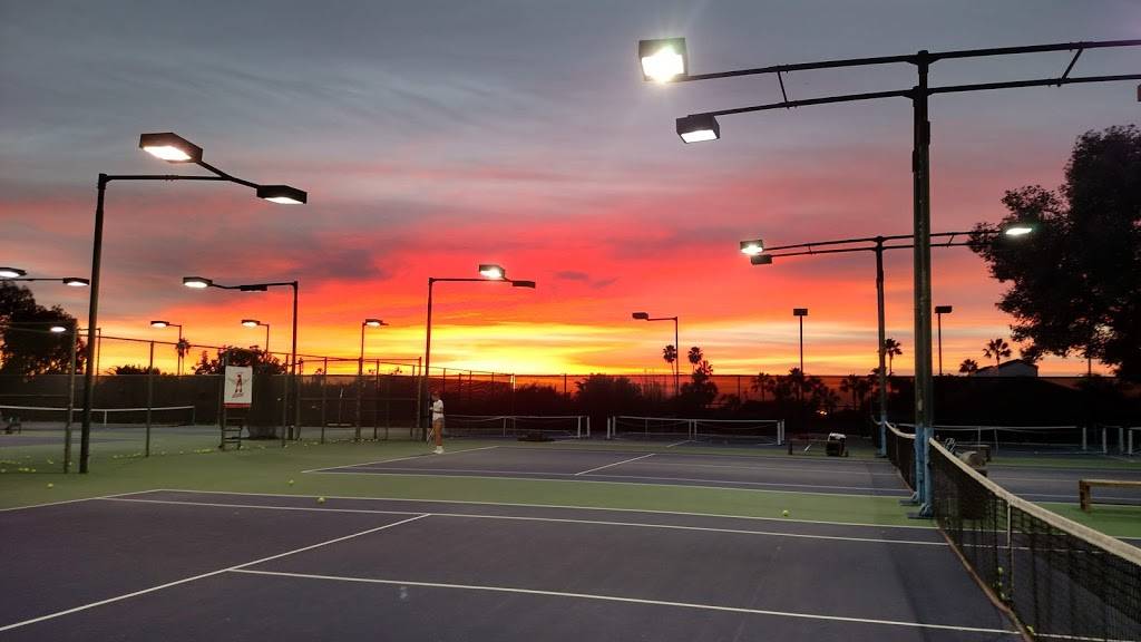 Bobby Riggs Racket & Paddle | restaurant | 875 Santa Fe Dr, Encinitas, CA 92024, USA | 7604732672 OR +1 760-473-2672