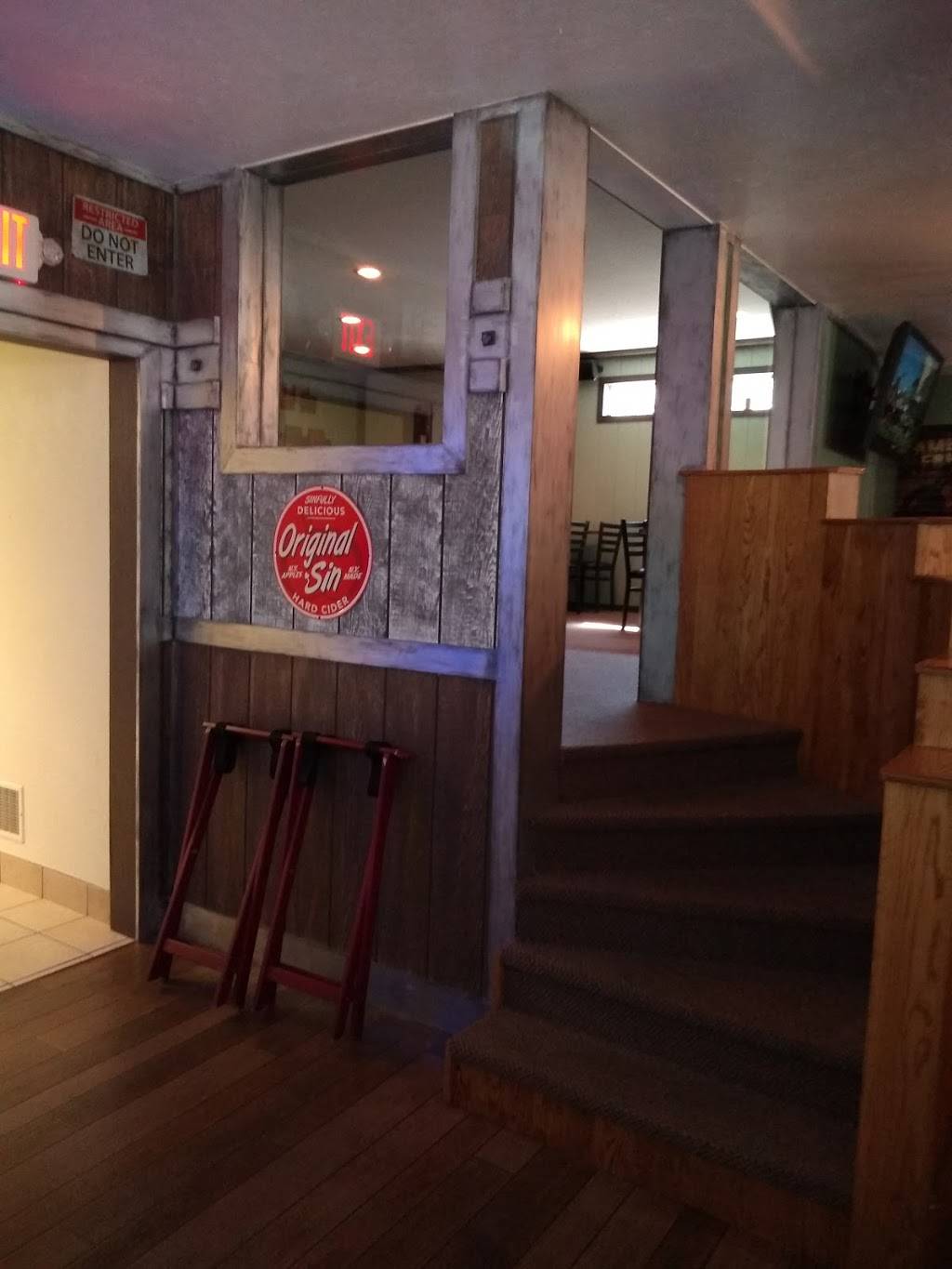 322 Tavern | restaurant | 12719 Mayfield Rd, Chardon, OH 44024, USA | 4402869966 OR +1 440-286-9966