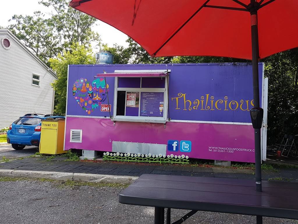 Thailicious | restaurant | 1488 Stittsville Main St, Stittsville, ON K2S 1E3, Canada | 6132611500 OR +1 613-261-1500
