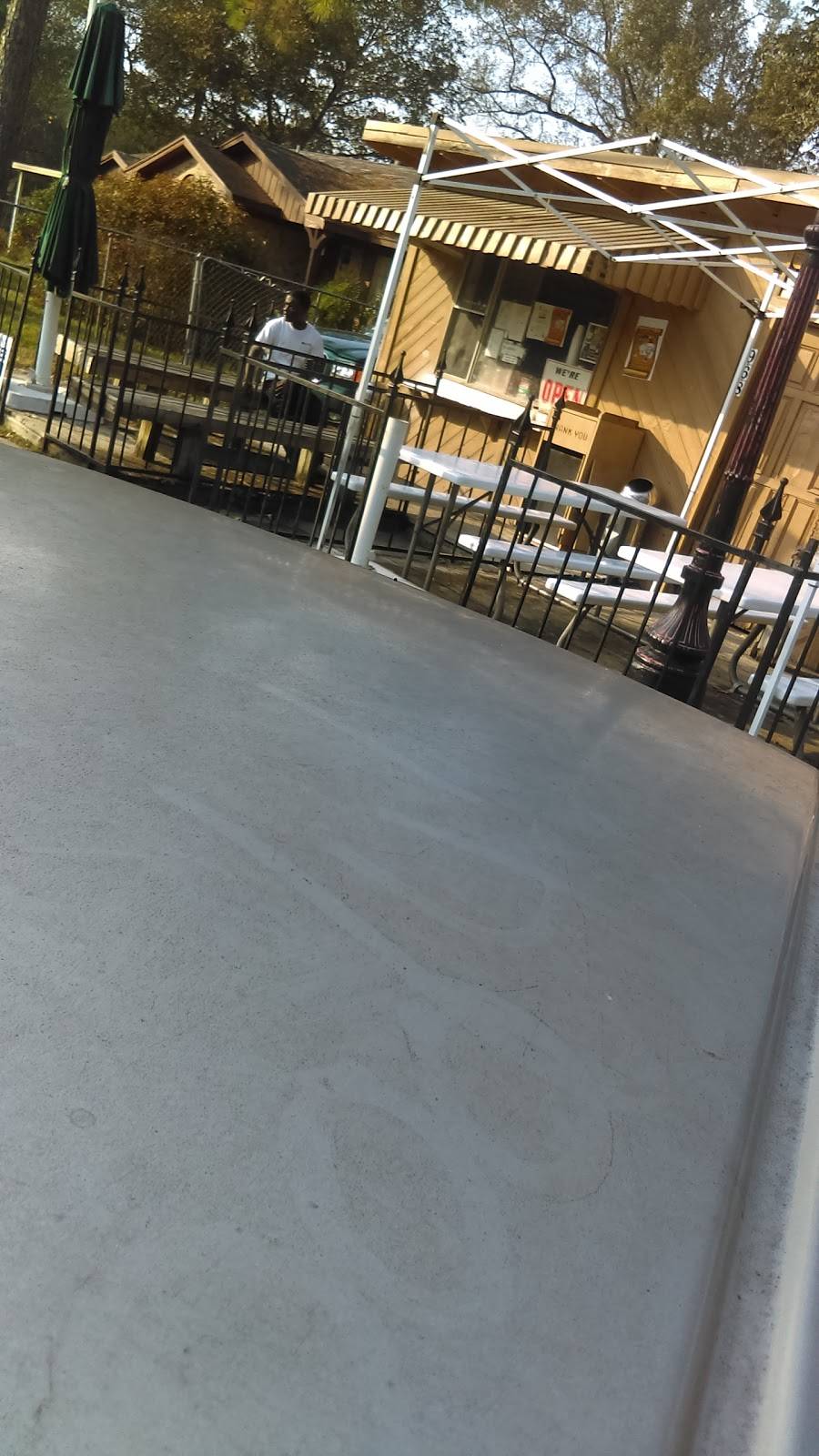 Pee Wees Snack Shack | meal takeaway | 968 Grenshaw St, Houston, TX 77088, USA | 2814459677 OR +1 281-445-9677