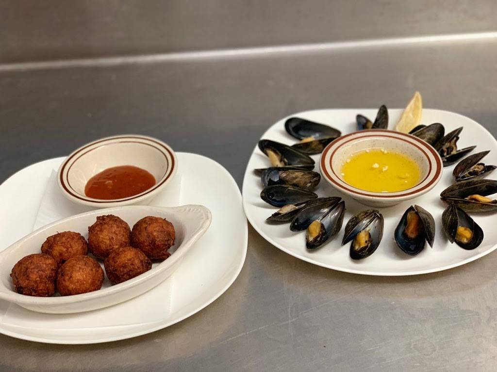 The Lazy Horse Family Restaurant | restaurant | 786 Ocean Trail, Corolla, NC 27927, USA | 2524534644 OR +1 252-453-4644