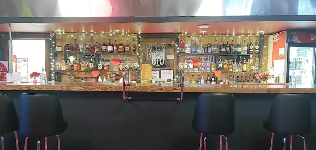 Dawg Ugly | restaurant | 121 Water St S, Williamsport, OH 43164, USA | 7409860014 OR +1 740-986-0014