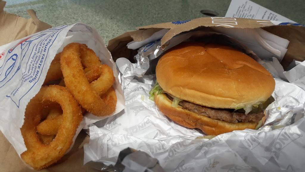 Sonic Drive-In | restaurant | 2219 Colorado Blvd, Denton, TX 76205, USA | 9405801661 OR +1 940-580-1661