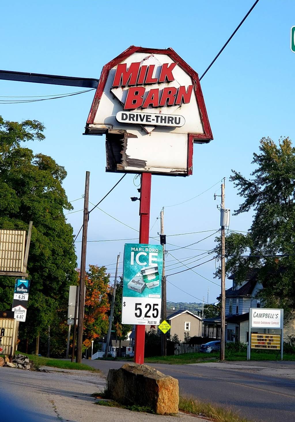 Milk Barn Drive-Thru | restaurant | 8211 Warren - Sharon Rd, Masury, OH 44438, USA | 3304482155 OR +1 330-448-2155